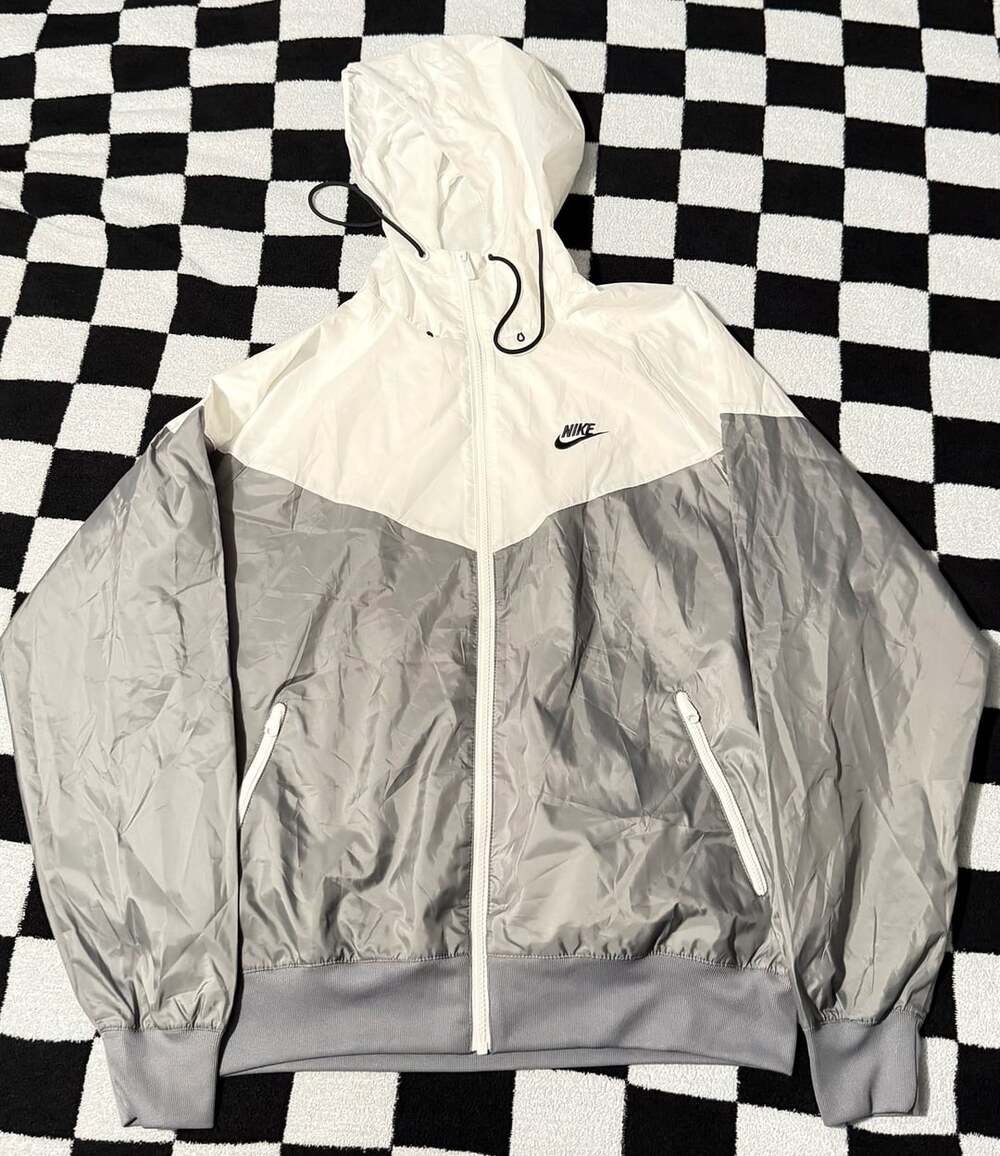 Nike Sportswear Windrunner Hooded Windbreaker Jacket White Gray Size M